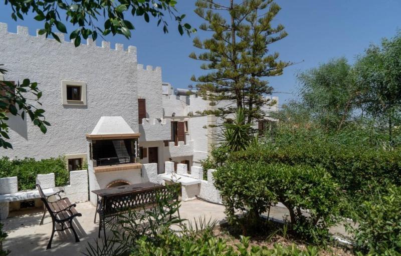 Cretan Castle * Chrissi Akti Chania